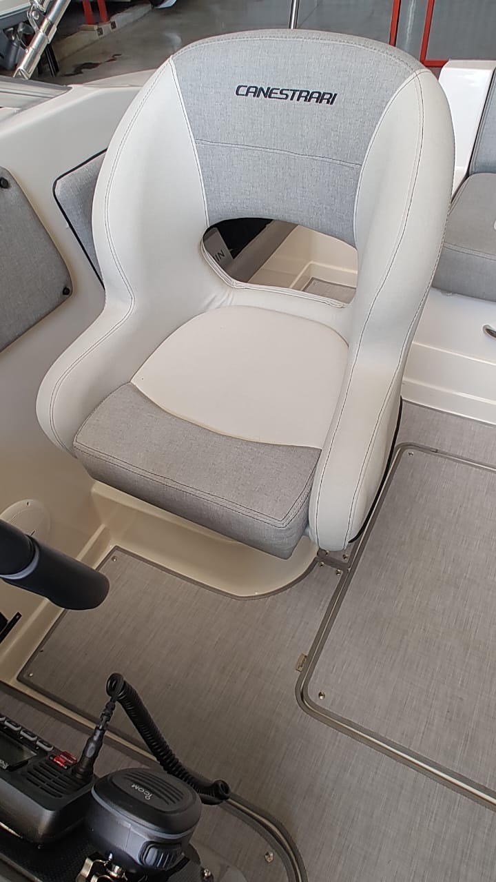 Canestrari Cuddy 225 2023 Volvo 250 hp DP